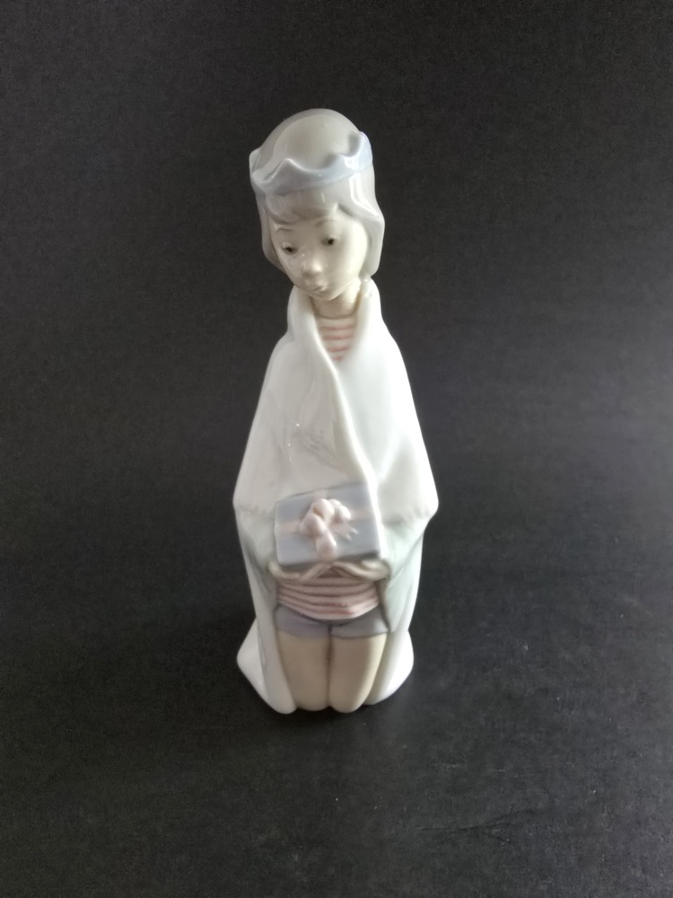 Vintage LLADRÓ 4673 Young King Melchior Nativity Figurine